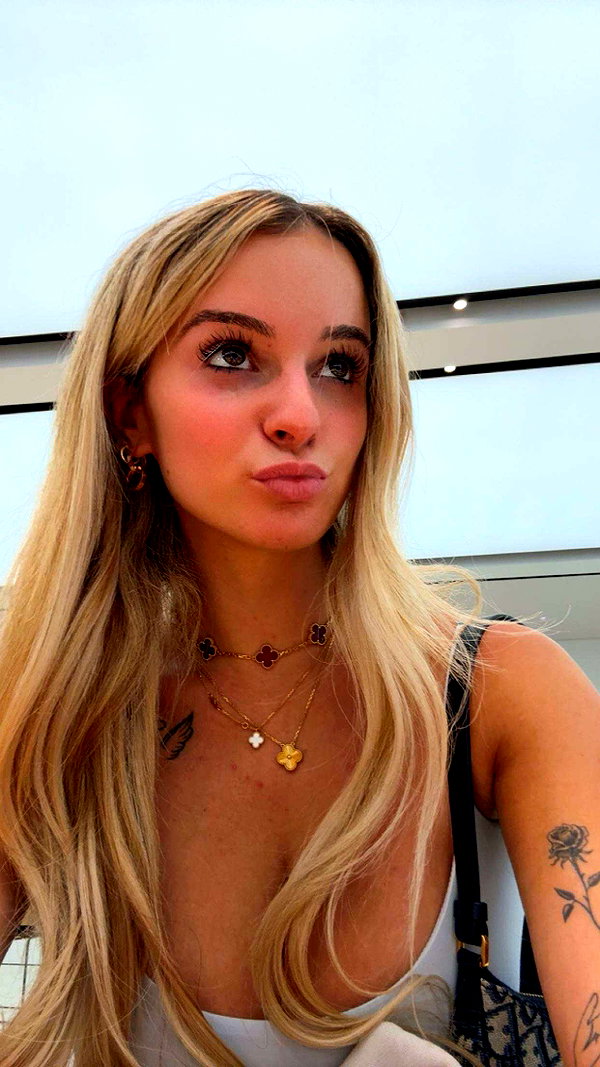 kaitlyn_krems snapchat image archive image