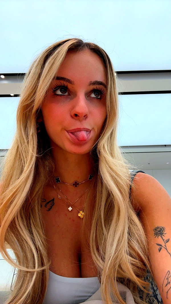 kaitlyn_krems snapchat image archive image