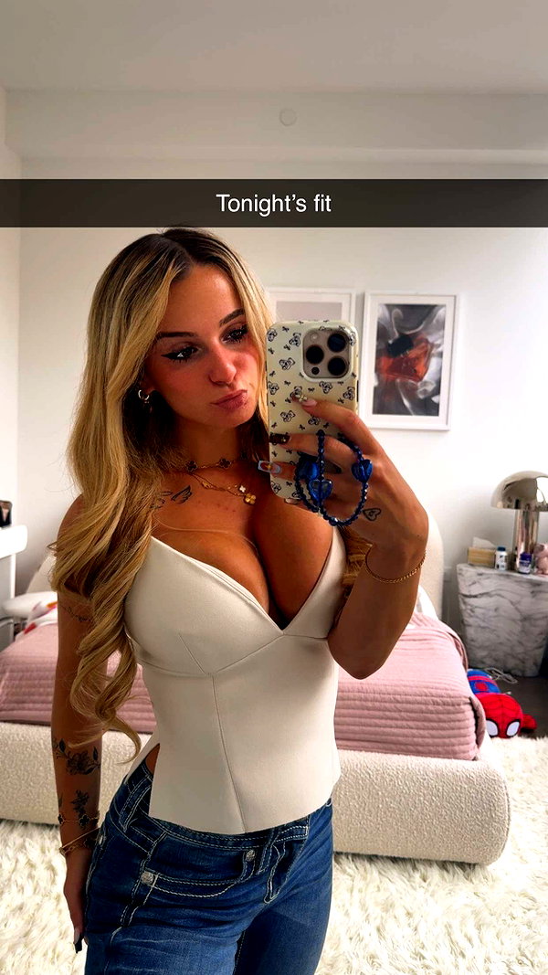 kaitlyn_krems snapchat image archive image