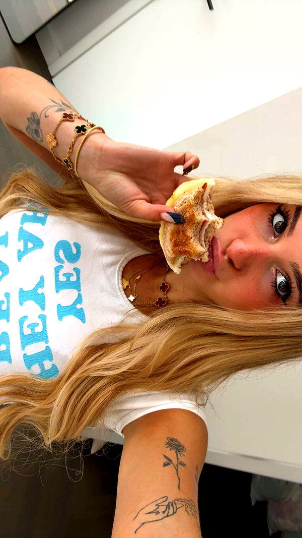 kaitlyn_krems snapchat image archive image