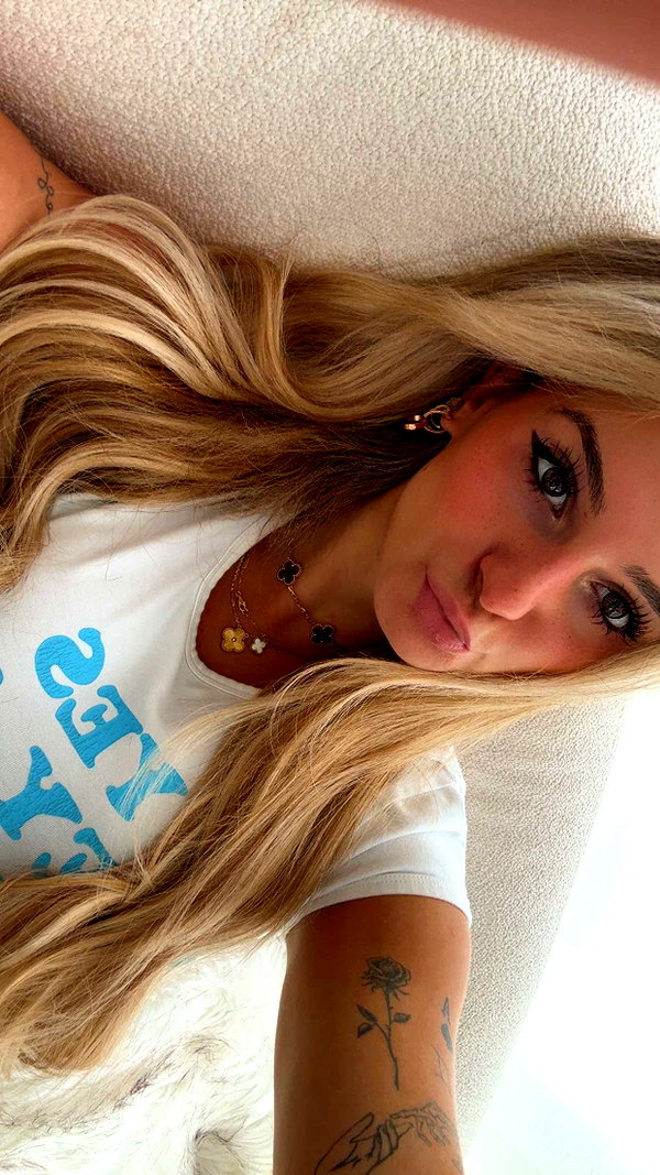 kaitlyn_krems snapchat image archive image