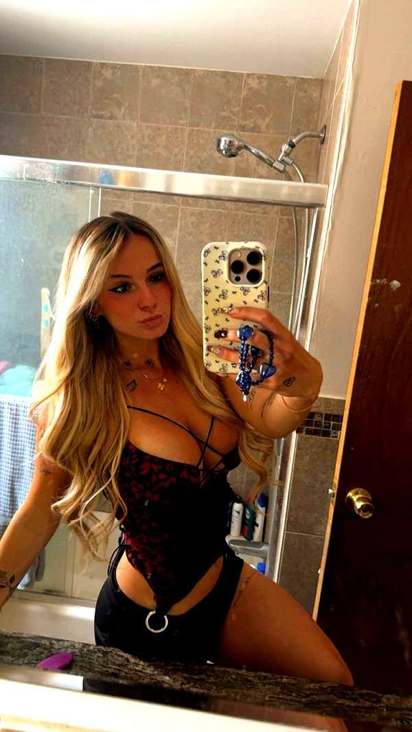 kaitlyn_krems snapchat image archive image
