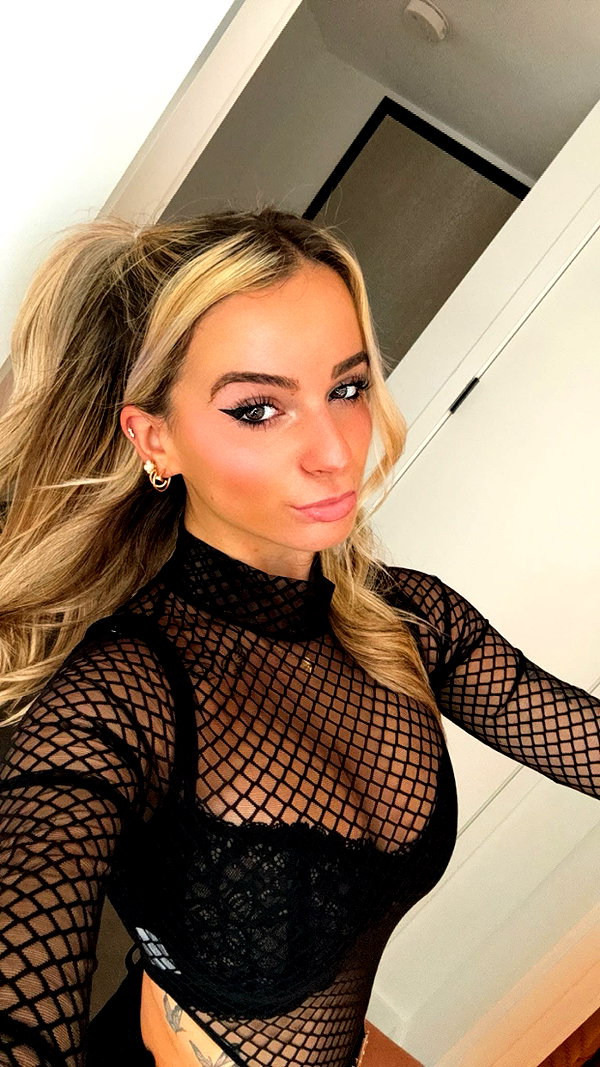 kaitlyn_krems snapchat image archive image
