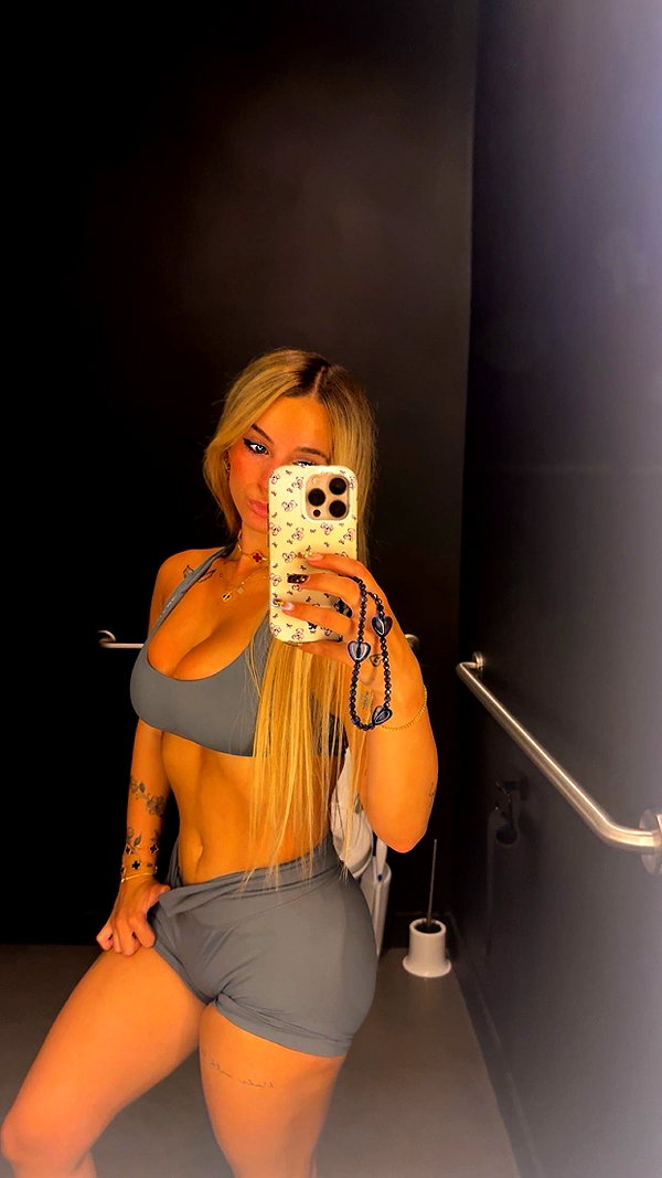kaitlyn_krems snapchat image archive image