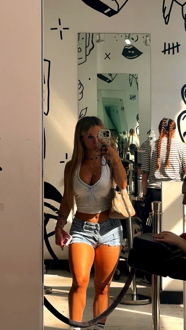 kaitlyn_krems snapchat image archive image
