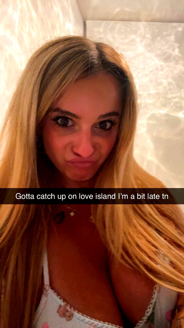 kaitlyn_krems snapchat image archive image