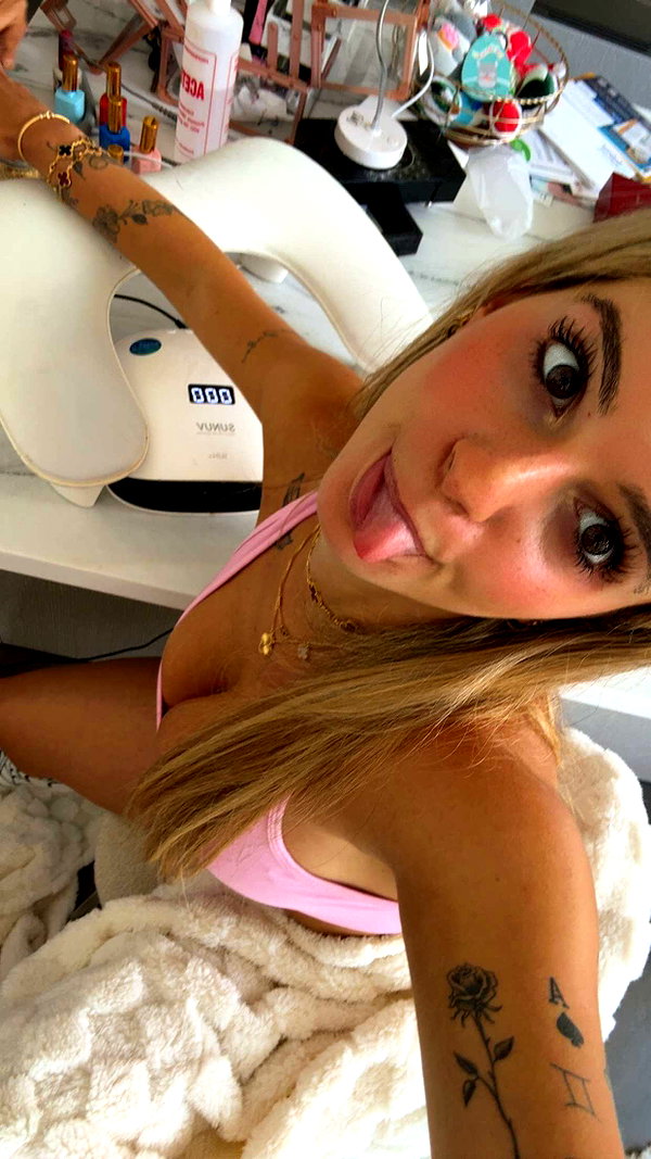 kaitlyn_krems snapchat image archive image