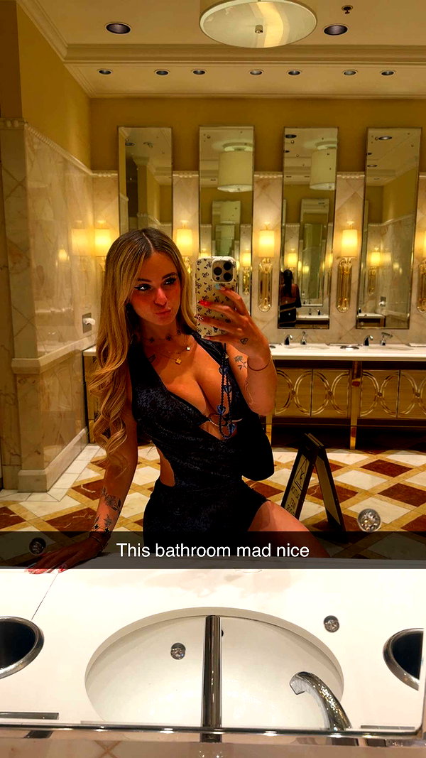 kaitlyn_krems snapchat image archive image