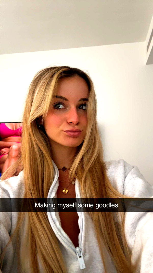 kaitlyn_krems snapchat image archive image