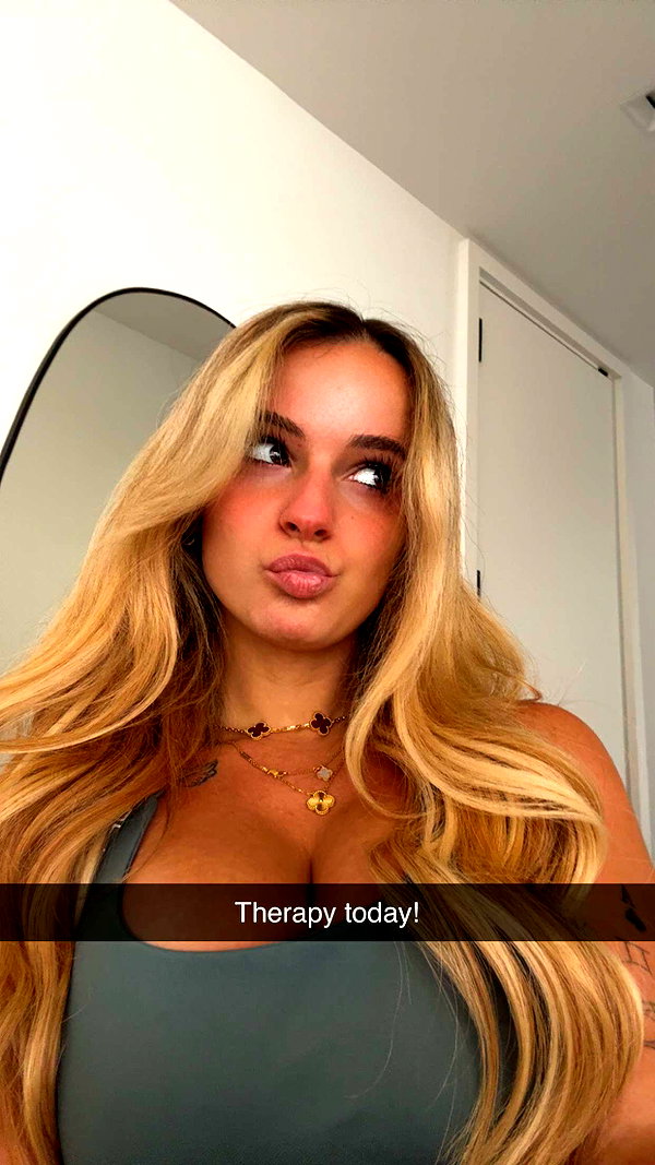 kaitlyn_krems snapchat image archive image
