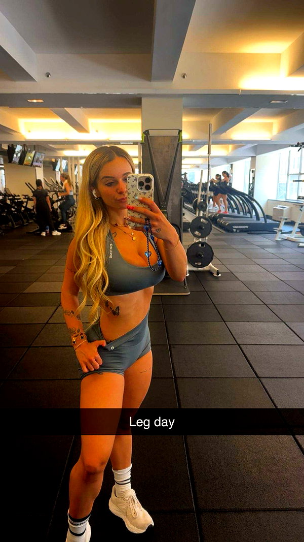 kaitlyn_krems snapchat image archive image