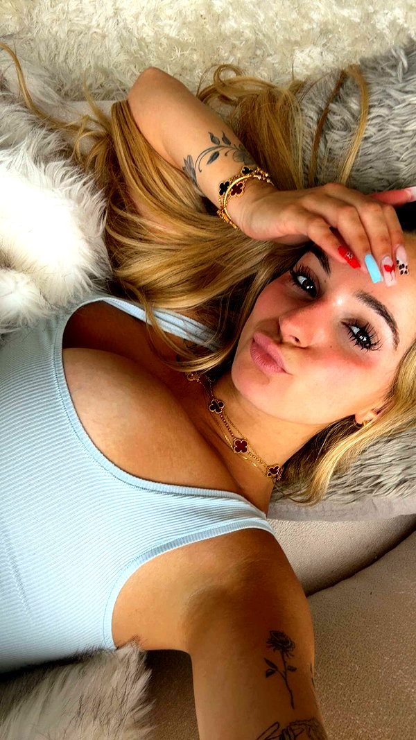 kaitlyn_krems snapchat image archive image