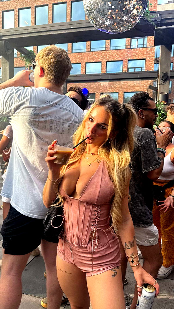kaitlyn_krems snapchat image archive image