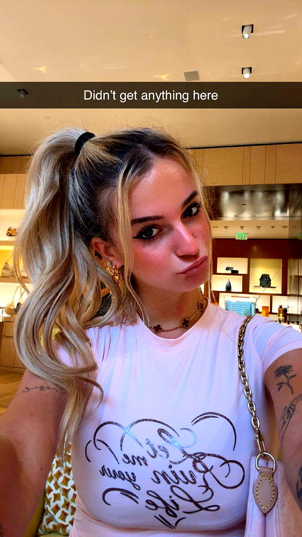 kaitlyn_krems snapchat image archive image