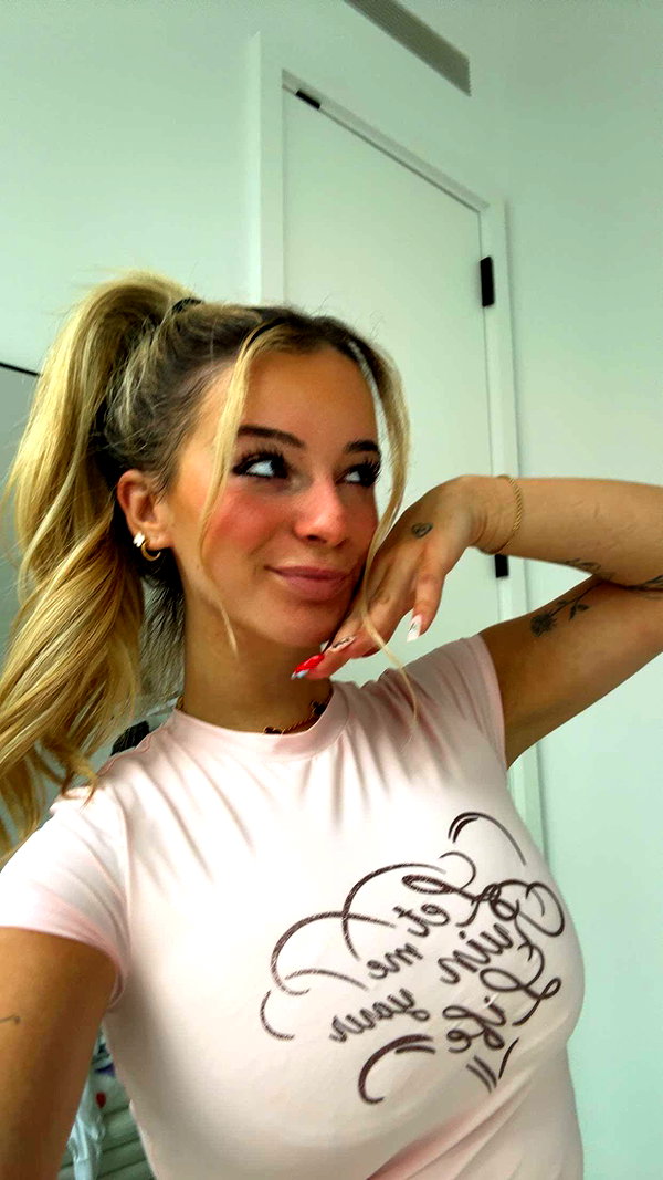 kaitlyn_krems snapchat image archive image