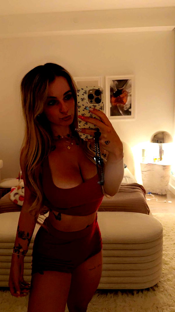 kaitlyn_krems snapchat image archive image