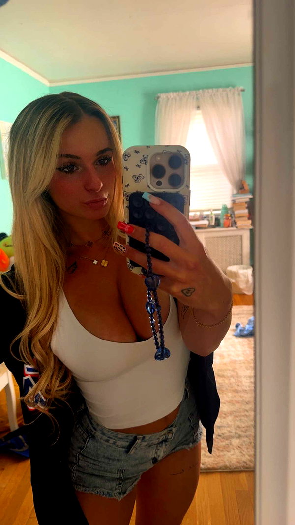 kaitlyn_krems snapchat image archive image