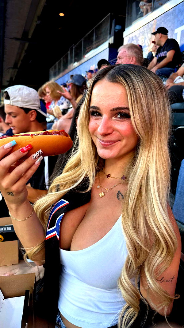 kaitlyn_krems snapchat image archive image