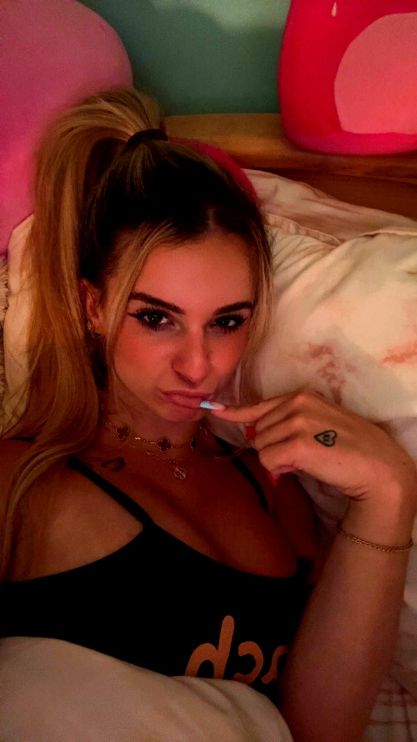 kaitlyn_krems snapchat image archive image