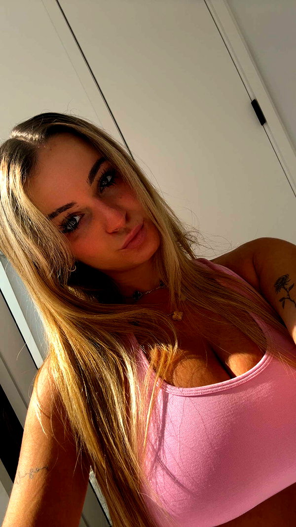 kaitlyn_krems snapchat image archive image