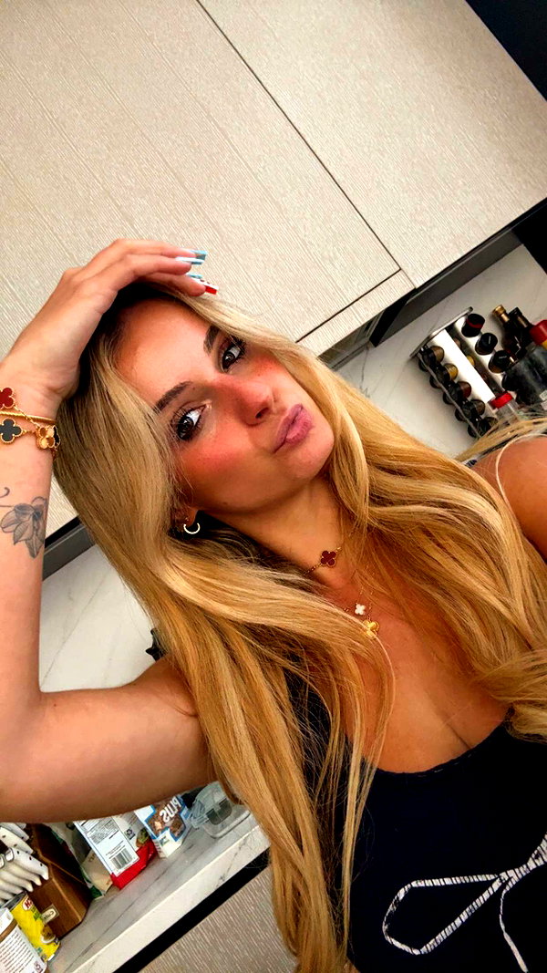 kaitlyn_krems snapchat image archive image