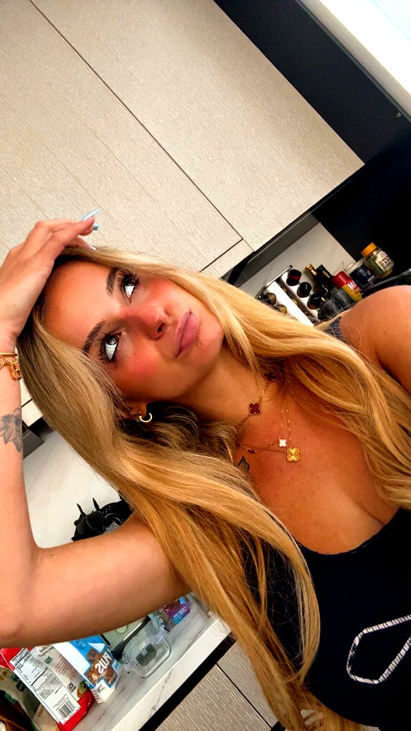 kaitlyn_krems snapchat image archive image