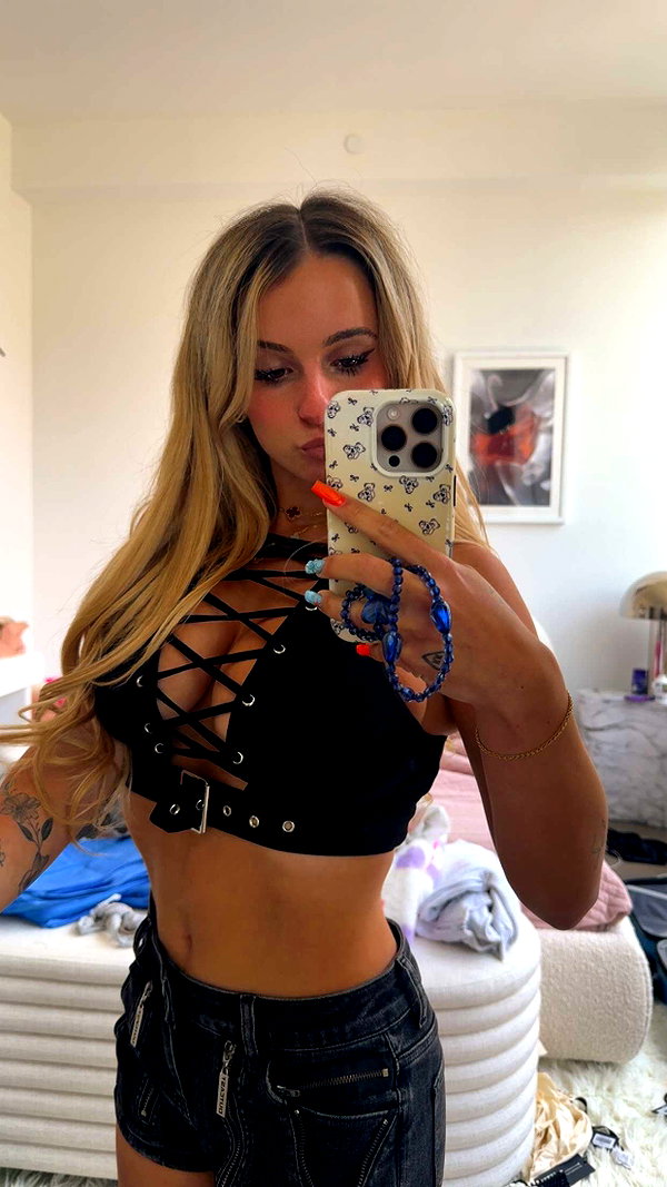 kaitlyn_krems snapchat image archive image
