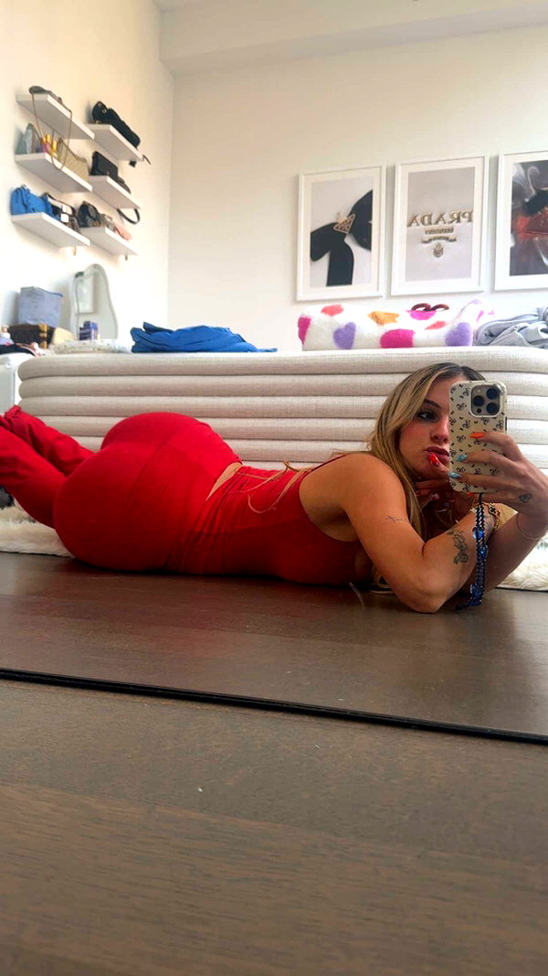 kaitlyn_krems snapchat image archive image