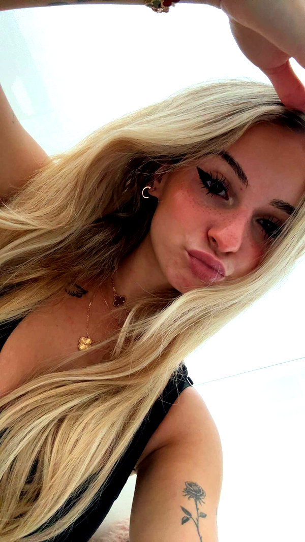 kaitlyn_krems snapchat image archive image
