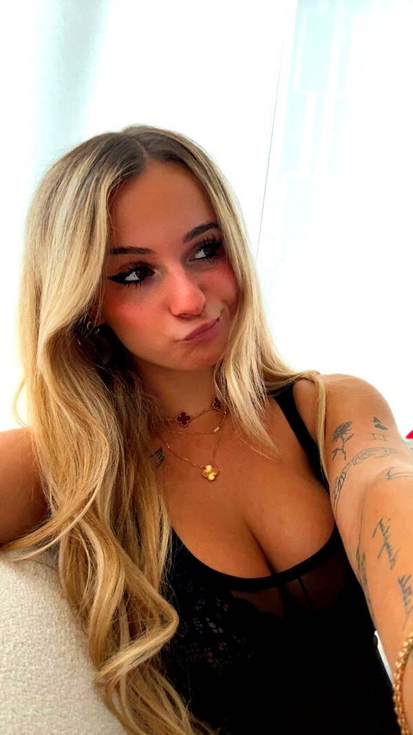 kaitlyn_krems snapchat image archive image
