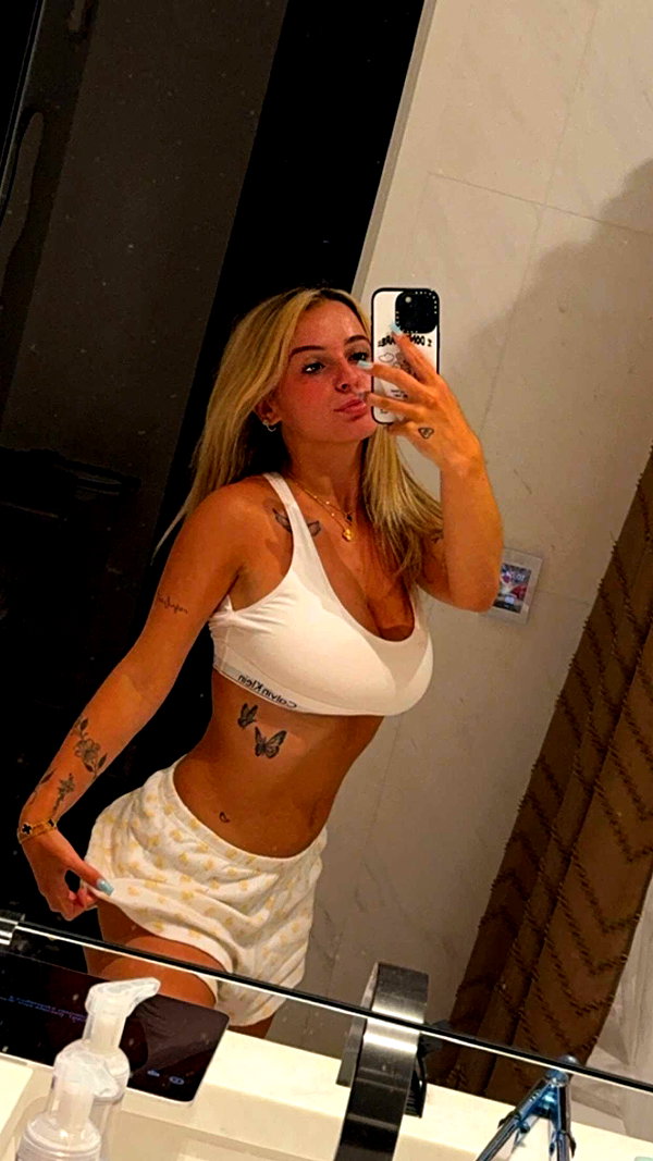 kaitlyn_krems snapchat image archive image