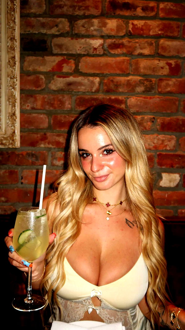 kaitlyn_krems snapchat image archive image