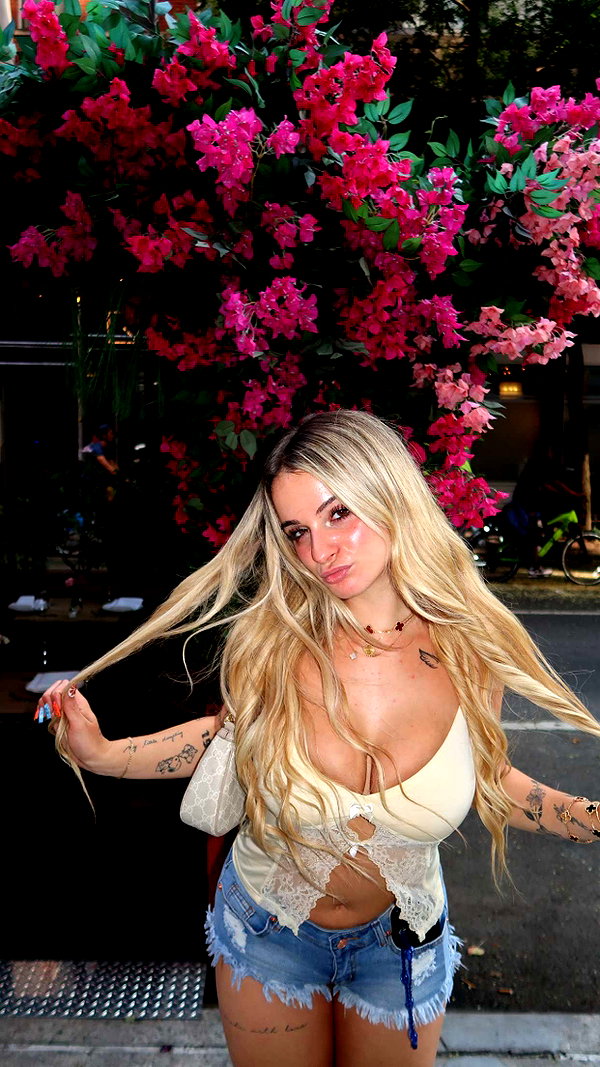 kaitlyn_krems snapchat image archive image