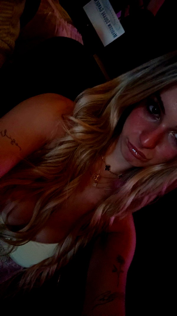kaitlyn_krems snapchat image archive image