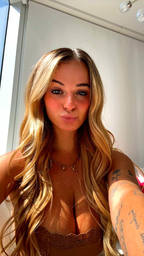 kaitlyn_krems snapchat image archive image