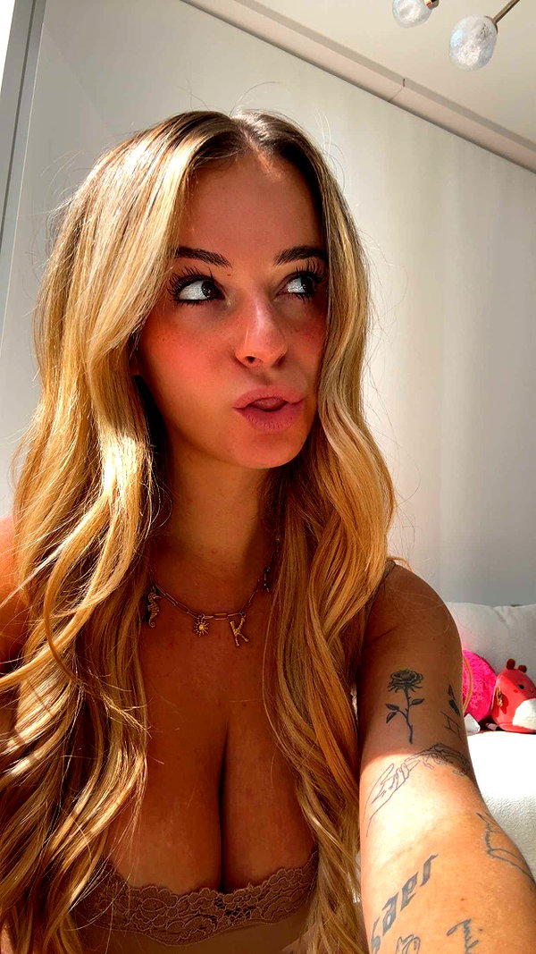 kaitlyn_krems snapchat image archive image