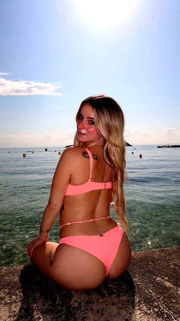 kaitlyn_krems snapchat image archive image