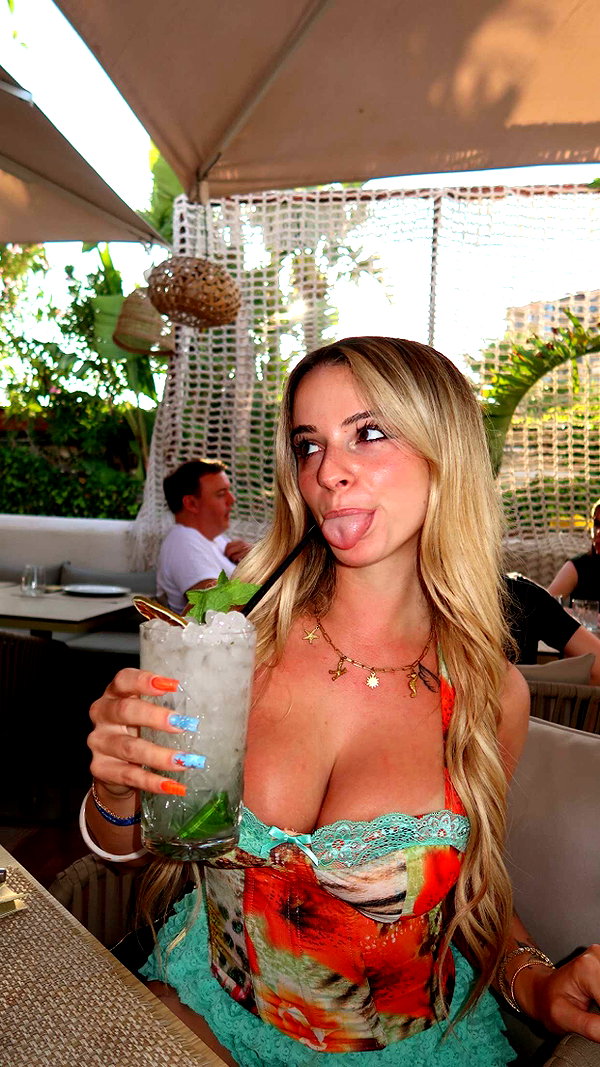 kaitlyn_krems snapchat image archive image