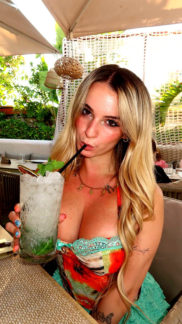 kaitlyn_krems snapchat image archive image