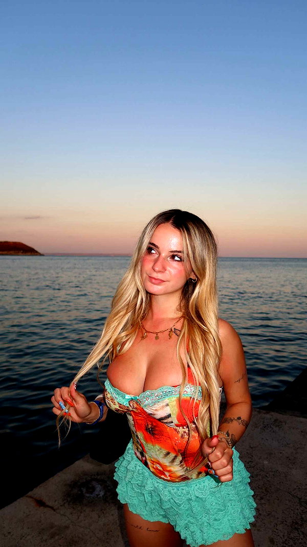 kaitlyn_krems snapchat image archive image