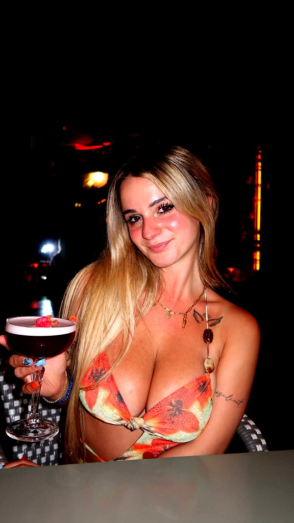 kaitlyn_krems snapchat image archive image