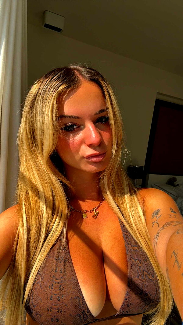 kaitlyn_krems snapchat image archive image