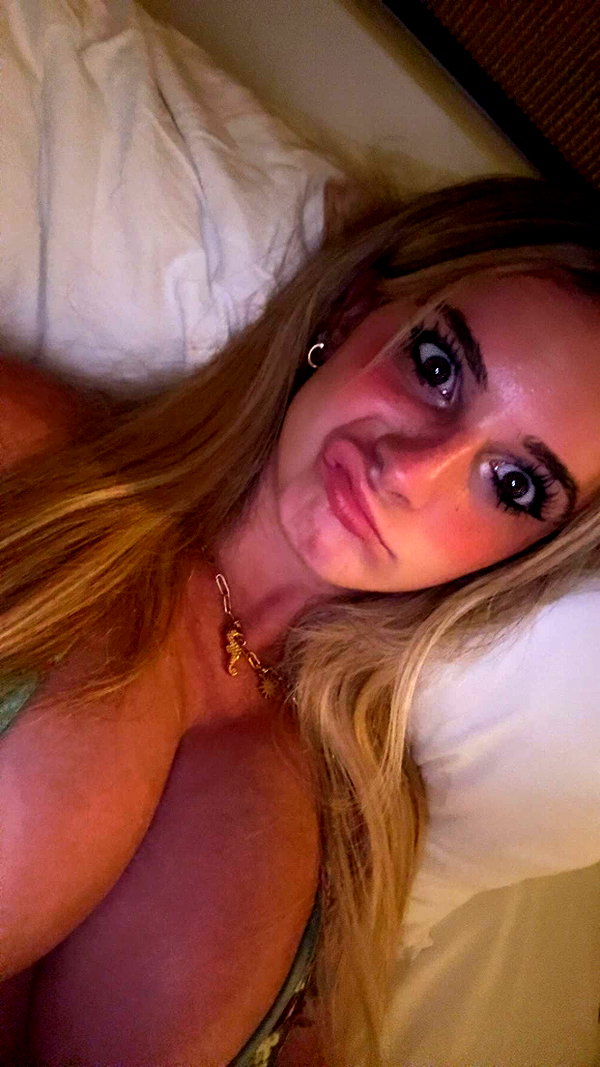 kaitlyn_krems snapchat image archive image