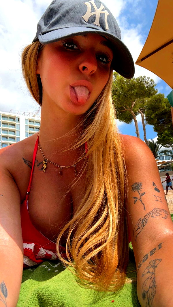 kaitlyn_krems snapchat image archive image
