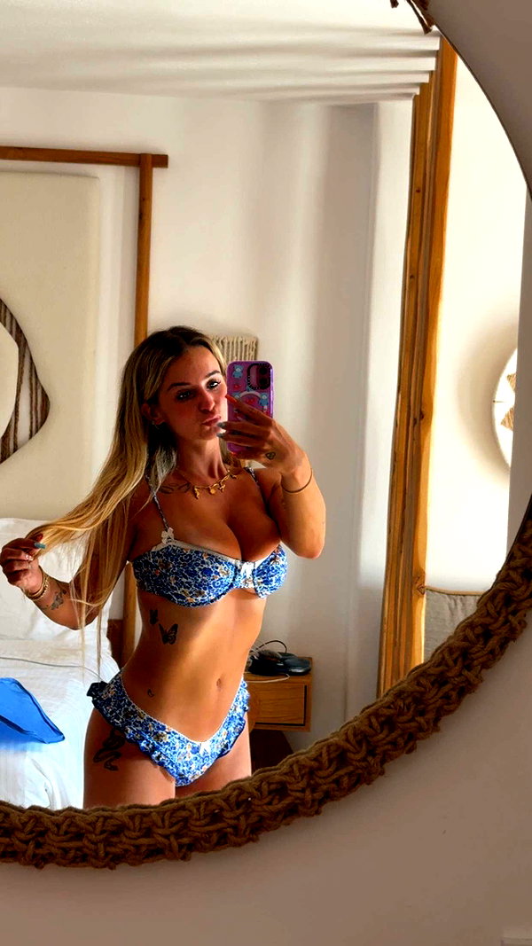 kaitlyn_krems snapchat image archive image
