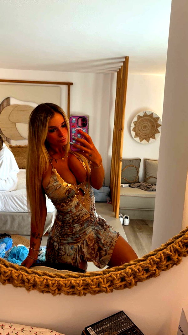 kaitlyn_krems snapchat image archive image