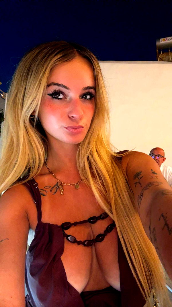 kaitlyn_krems snapchat image archive image