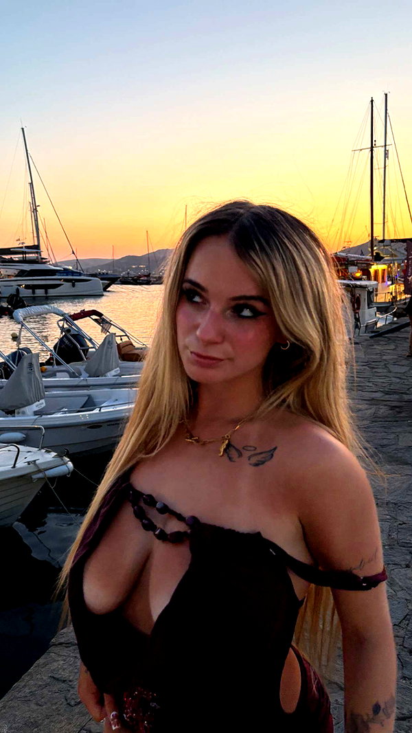 kaitlyn_krems snapchat image archive image
