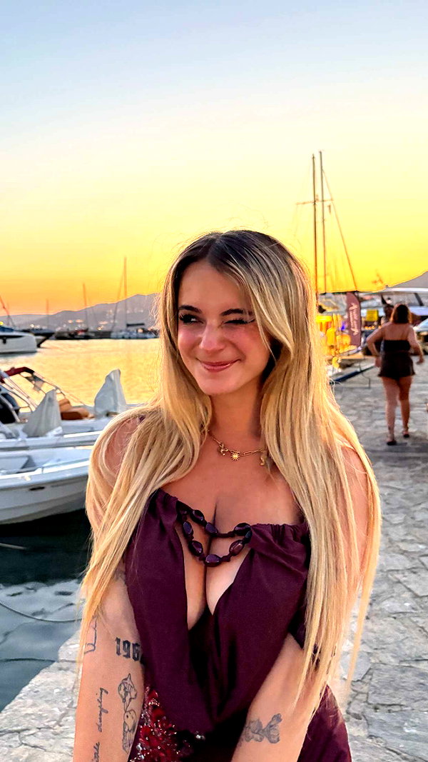 kaitlyn_krems snapchat image archive image
