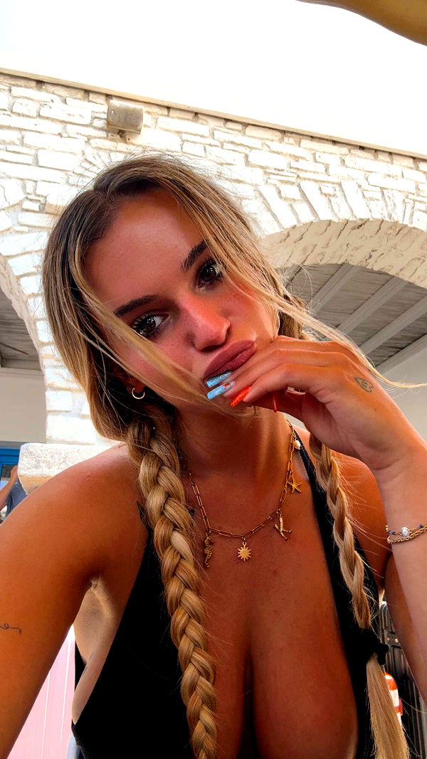 kaitlyn_krems snapchat image archive image